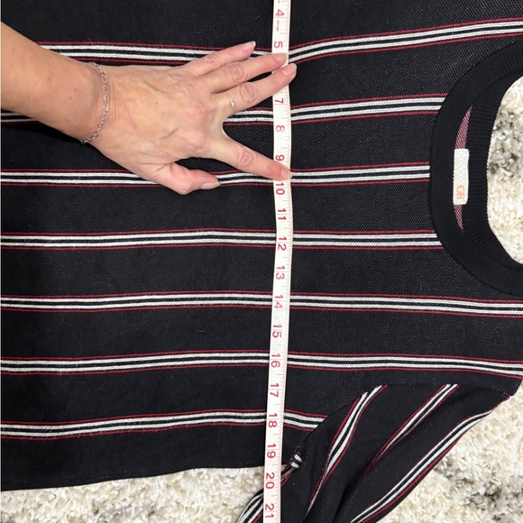 Gianni Bini Women’s Black, white and red virtically Striped Sweater. Size Large. - Picture 5 of 7